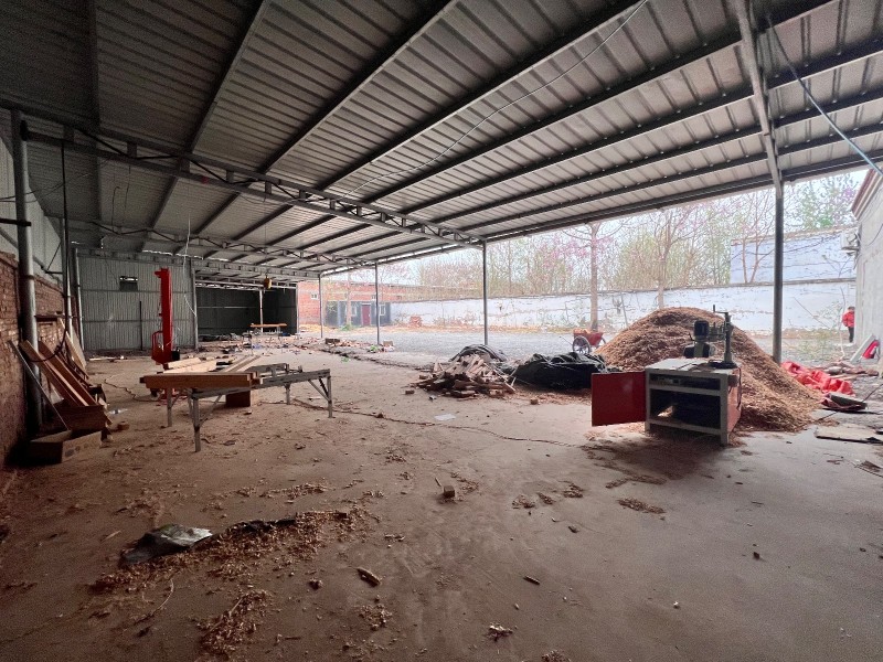 出租：肥乡区长安路东段看守所对面，有占地800多平米（含300多平米开放式仓库）（第 4 张）