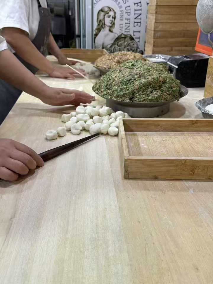 重庆山城饭店于农历三月初十开业、优惠活功正式开启开业当天凡进店消费者、主食手工水（第 8 张）