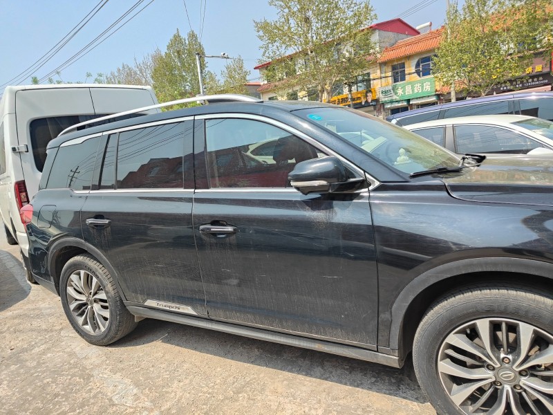 爱车出售，18年年底的车，保险审车刚买了，个人一手车，无事故，无违章！为爱车寻找（第 2 张）