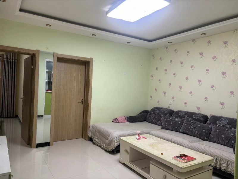 出租锦都花园二楼90平精装修，带家具及阳面大车库，不是中介，有意向可以联系，（第 1 张）