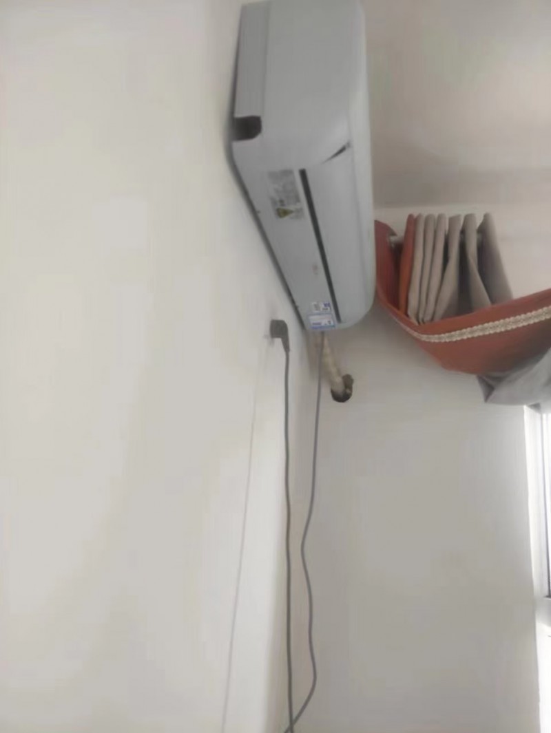 出租：阳光城三室两厅一厨两卫，精装拎包入住，全套家具家电，年租一万一（第 1 张）