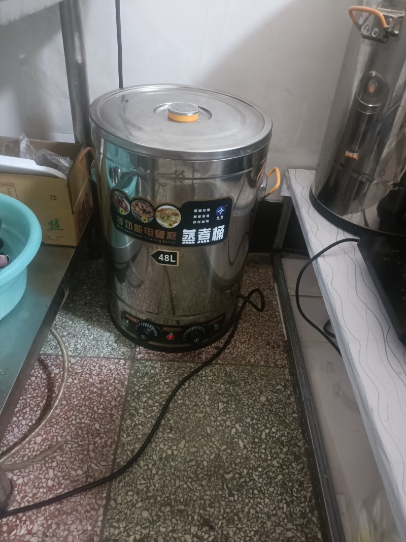 双温操作台冰柜，豆浆机，揉面机，蒸煮桶，蒸包子炉，24笼屉，全部处理了（第 4 张）