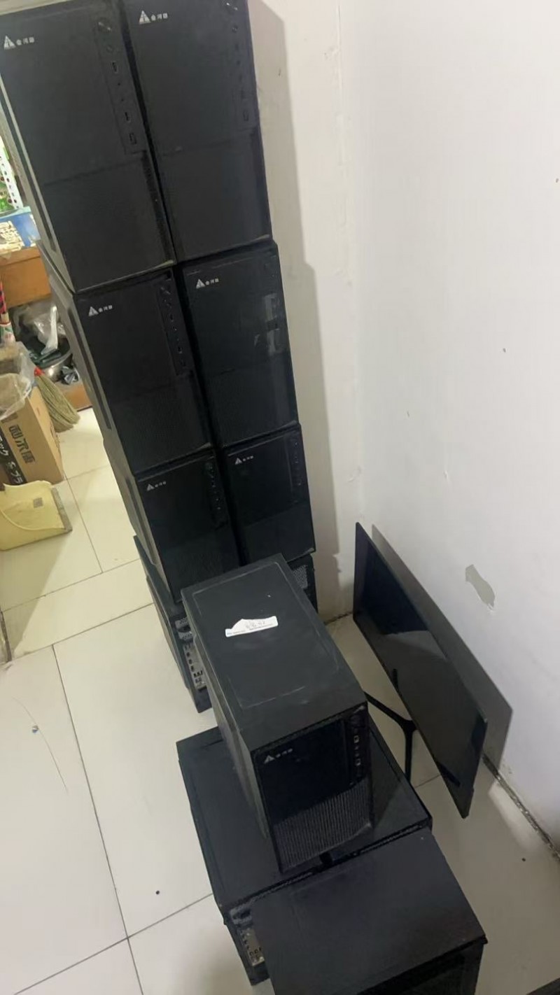 处理电脑公司倒闭了处理十几台i7处理器（第 1 张）