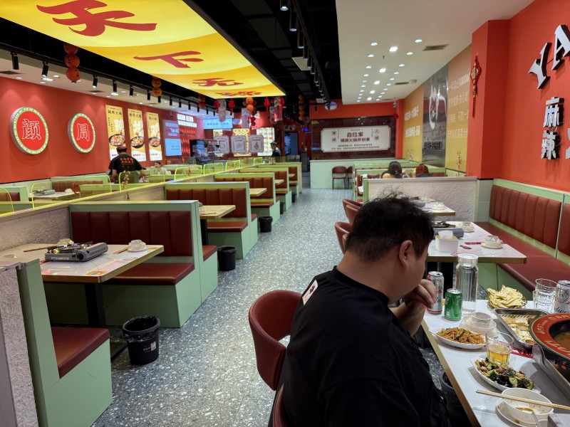 转让中央公园北区底商旺铺，因个人原因无力管辖多个店铺，忍痛转旺，配套齐全，带天然（第 3 张）