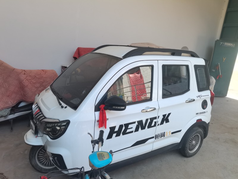 出售汽车三轮车，五块大电瓶，能跑150公里，买的时候15000用了几个月，（第 1 张）