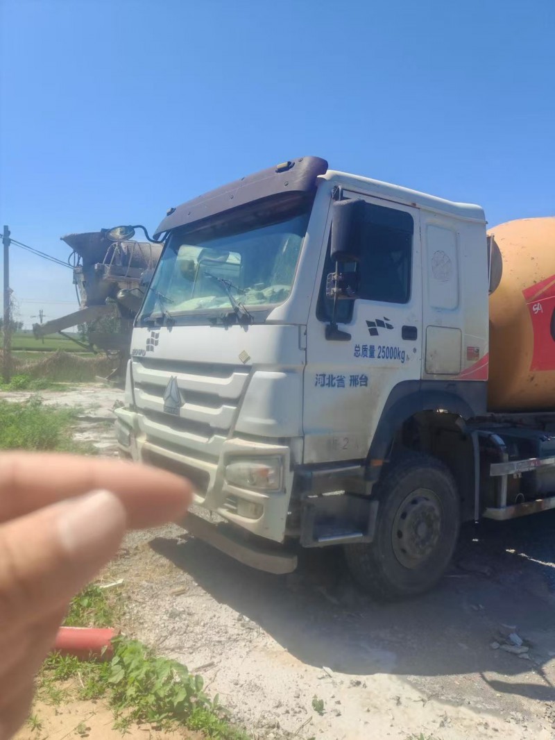 出售 2017年混凝土搅拌车（国五  天然气车），一直运营中，截止发布时间约7.（第 2 张）