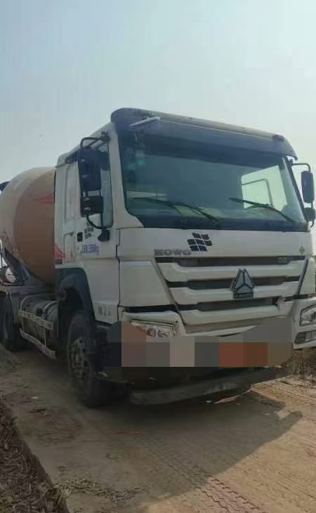 出售 2017年混凝土搅拌车（国五  天然气车），一直运营中，截止发布时间约7.（第 3 张）
