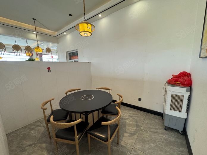 出租107国道旁边营业中饭店，门口地方大能外摆，（第 1 张）