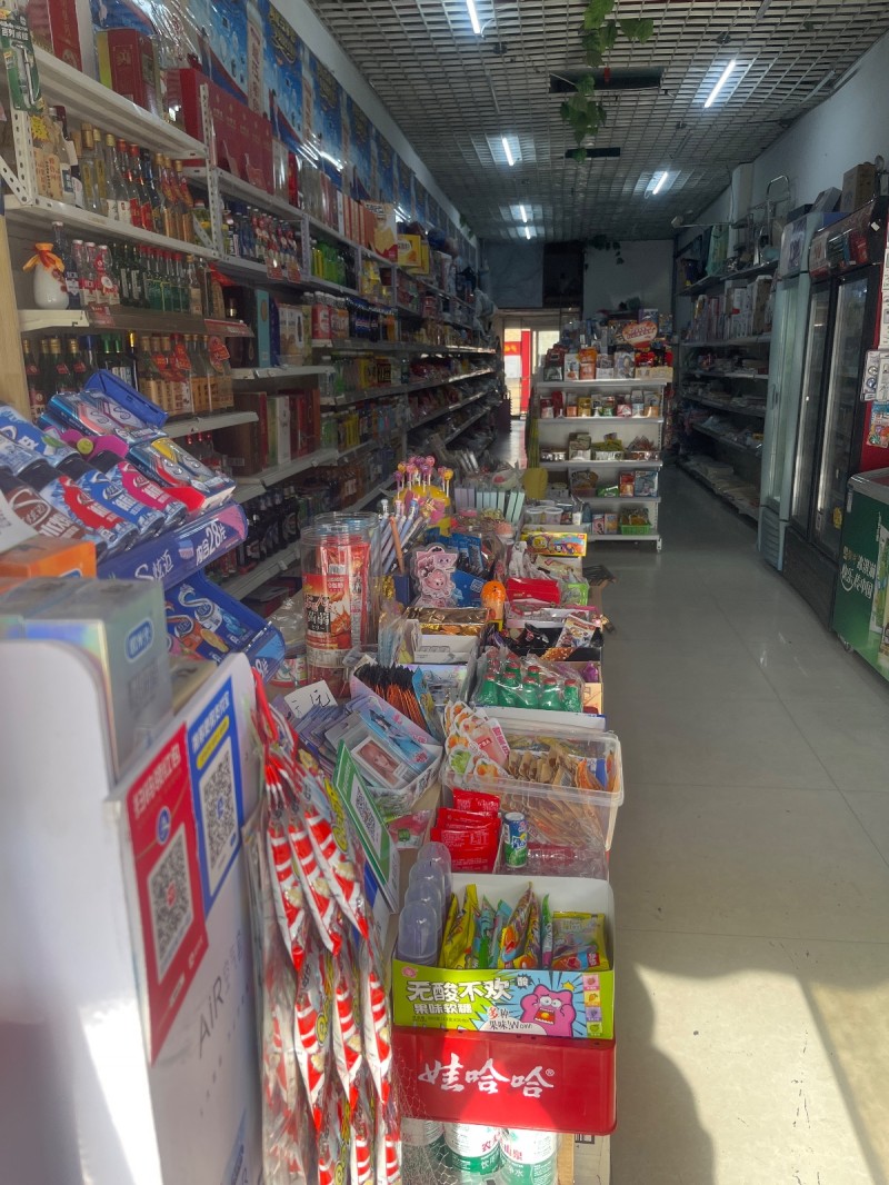 因店主身体原因不得已转让邯山区万浩家园底商营业中超市，面积78平，房租2200元（第 7 张）