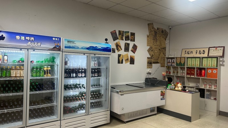 烧烤店整体白菜价转让，因个人工作原因无法继续经营，整体客流稳定，所有东西齐全，忍（第 6 张）