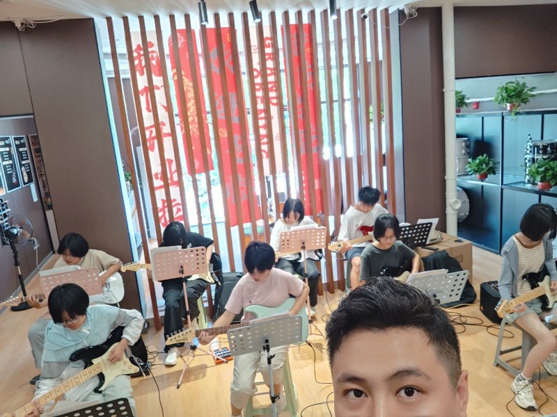 谣之音琴行暑假班招生开始啦，开设架子鼓课，电吉他课，木吉他课，招收5周岁以上儿童（第 2 张）