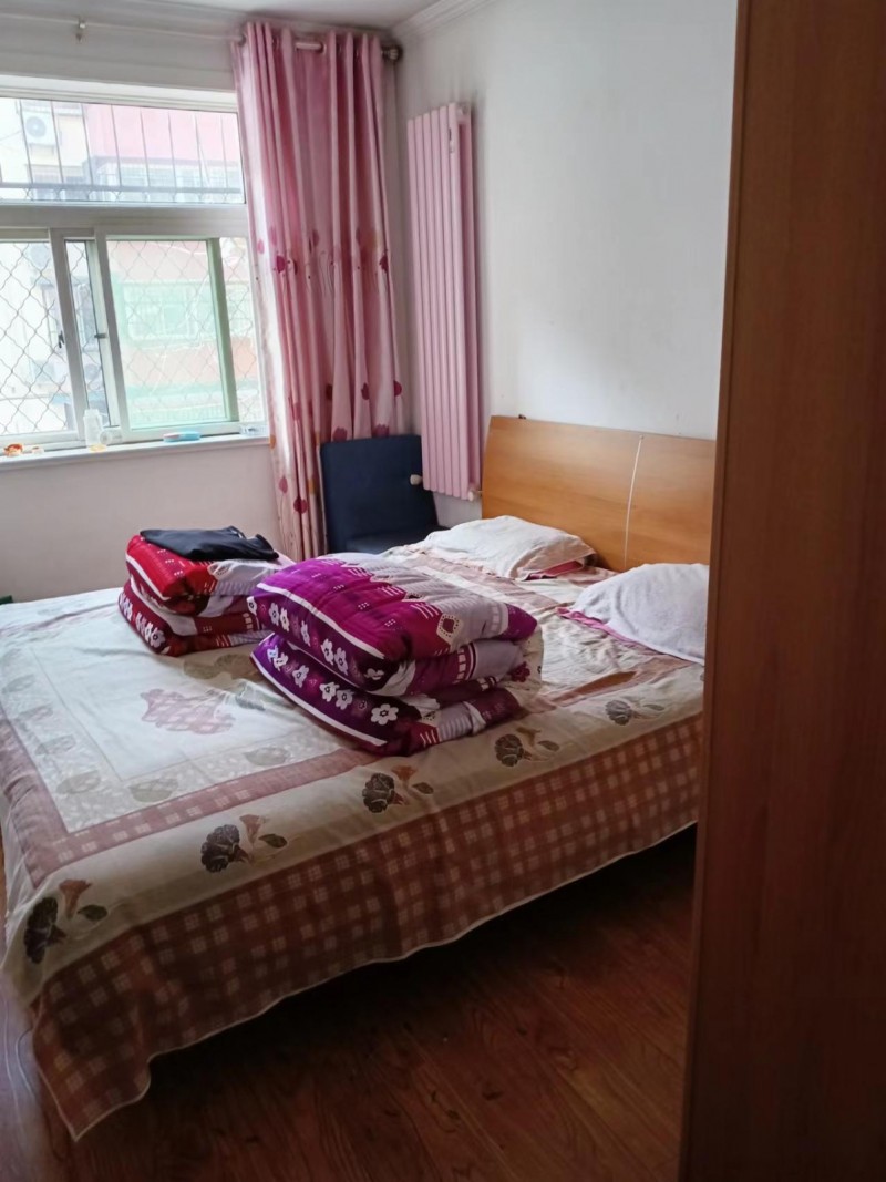 出租百花小区，本小区位于锦玉中学南边，三室两厅一卫，家具家电齐全（第 4 张）