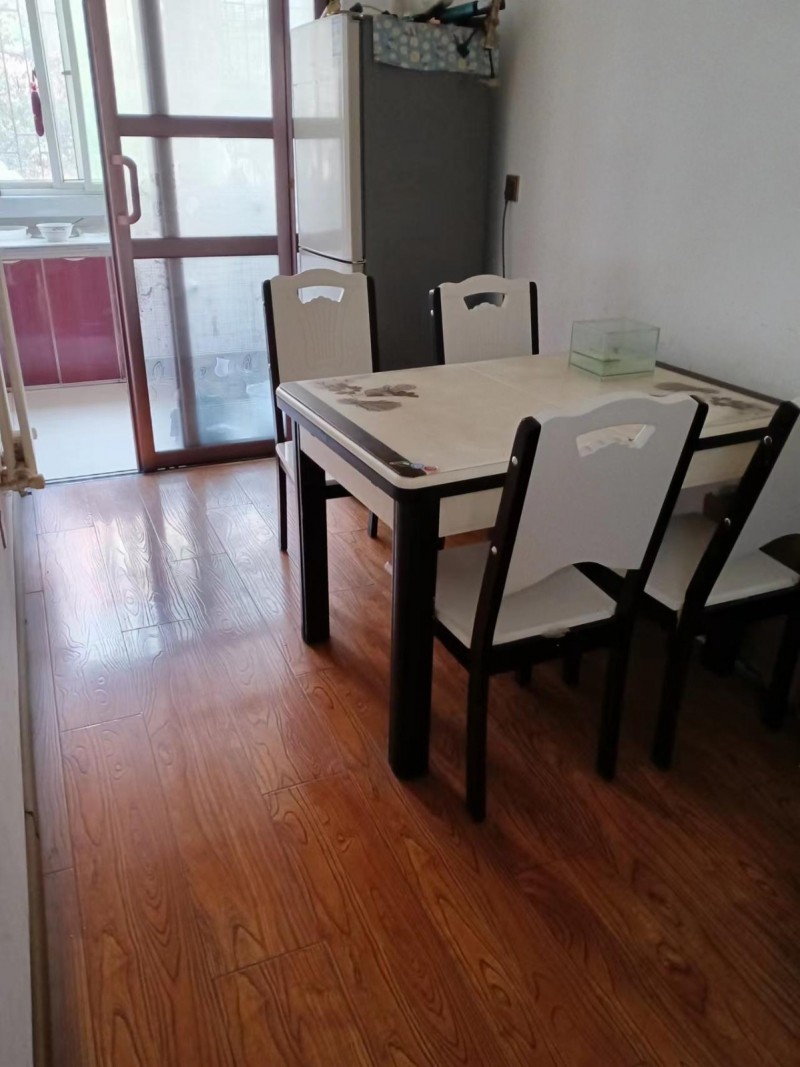 出租百花小区，本小区位于锦玉中学南边，三室两厅一卫，家具家电齐全（第 6 张）