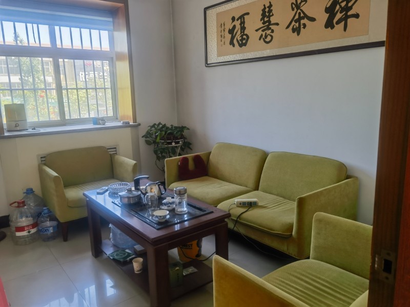 出租宏都花园（三期）二楼，116平，三室两厅一卫家具齐全，空调、洗衣机、冰箱、热（第 3 张）