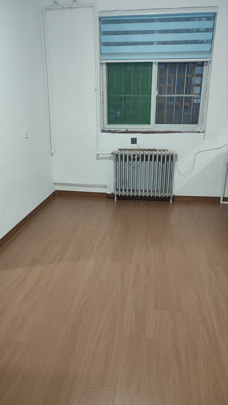 丛台公园南门，门市转让33平，有意者电话联系，非诚勿扰。（第 2 张）