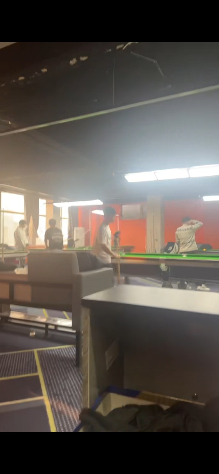 嗨8俱乐部转让.因为个人原因无法兼顾.接手即可盈利.刚装修半年.台泥也是新换的（第 1 张）