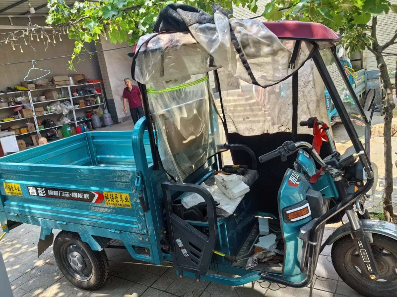 家里闲置两辆三轮车8～9成新，之前做小吃买的，现在换大车了，需要的请联系，非诚勿（第 1 张）