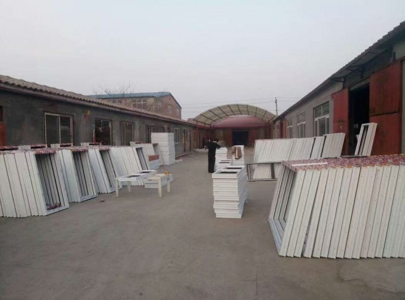 独门独院，农用电费。面积2500平左右，车间1500平，位置邯山区107国道边北（第 3 张）