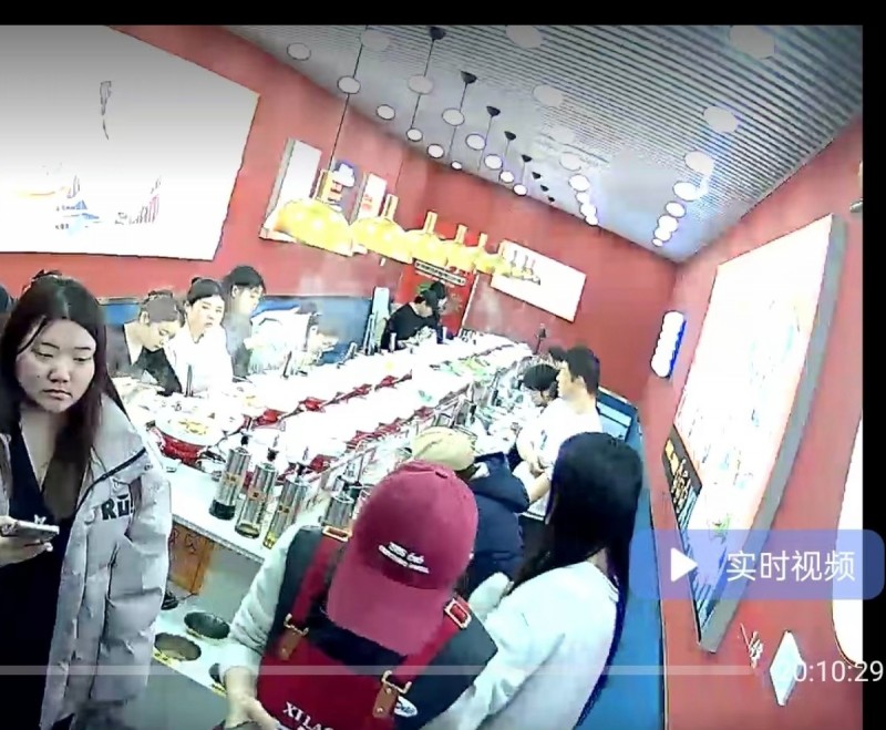 转让邯郸世纪大街鑫都汇对面临街品牌小火锅店，紧邻多小区+学校，客流量爆棚！精装环（第 4 张）