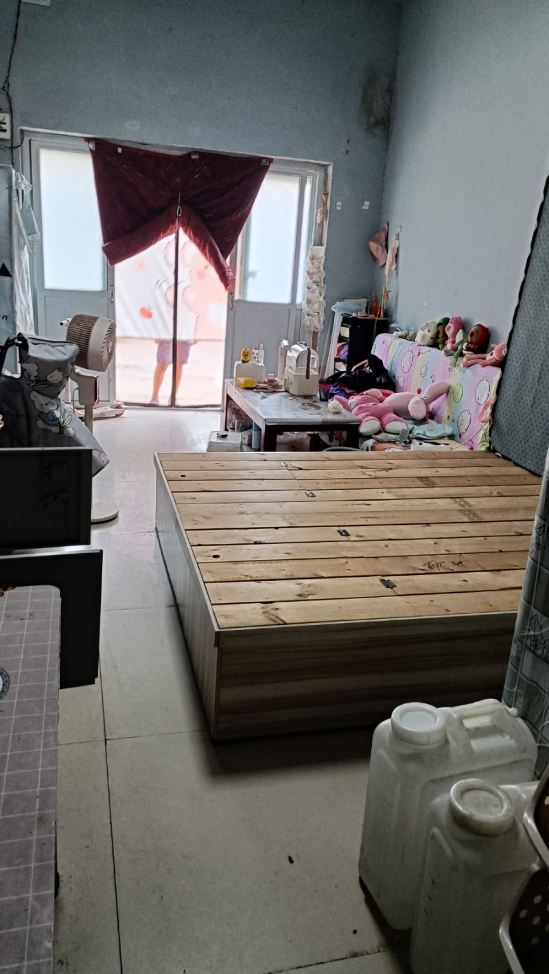 出租出售：邱县滨河花园车库能住，房租便宜（第 1 张）
