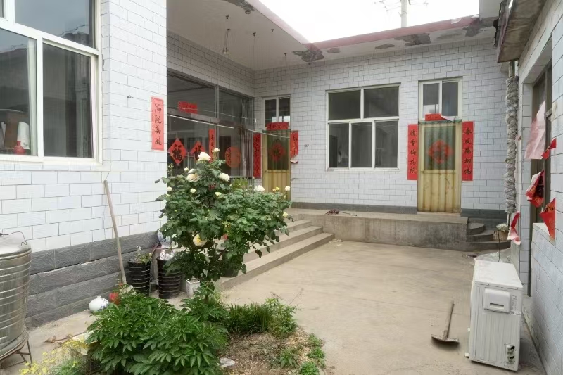 王明寨临街有独院出租，水电暖家具齐全，交通便利，领包入住，临漳（第 2 张）