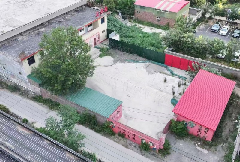 【独院场地出租】 现有独院场地诚意出租，总占地775平方米，包含一栋两层小楼与一（第 1 张）