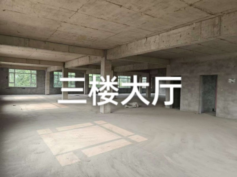 旺铺出租: 一楼280平。 三楼640平。 沿街商铺，明亮宽敞，适合做各种生意，（第 2 张）