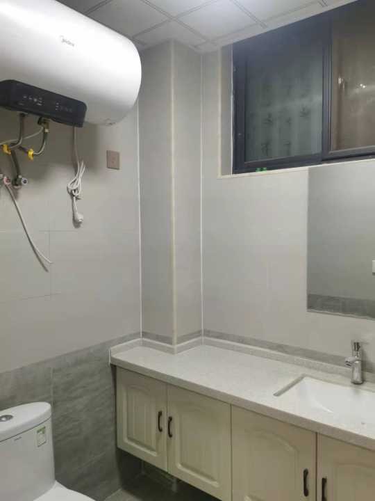 实验小学附近自建单元房，两室一厅一厨一卫，精装，家具家电齐全拎包入住（第 4 张）