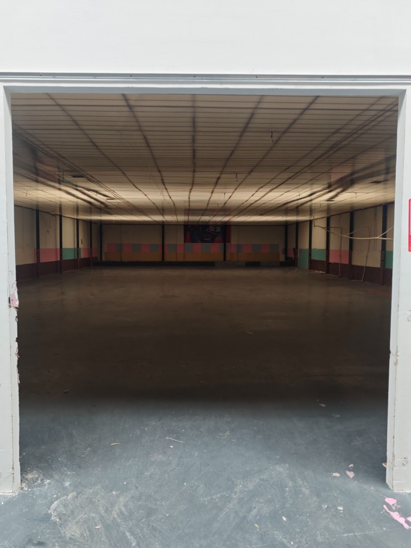 出租东关北东城学校附近有800平左右仓库出租，水电齐全，交通方便临近北环大路，（第 4 张）