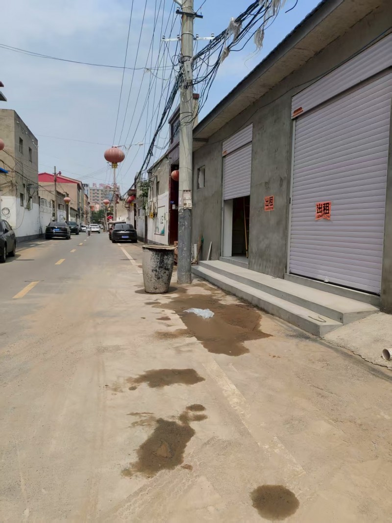 乾侯大酒店正东五百米范儿庄明珠路，出租两间门面九十平，带卫生间有需要的联系（第 1 张）