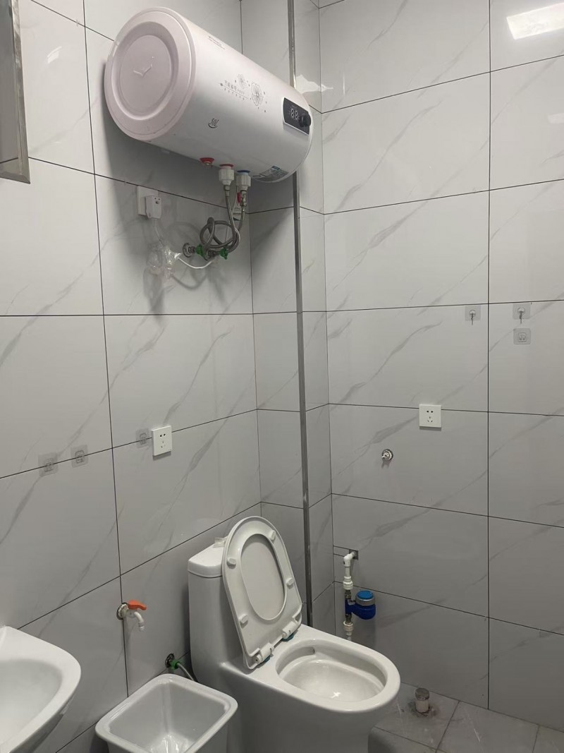 位于武安市后马路东南角胡同里有一两室一厅一厨一卫三室一厅一厨一卫的单元出租新房环（第 2 张）