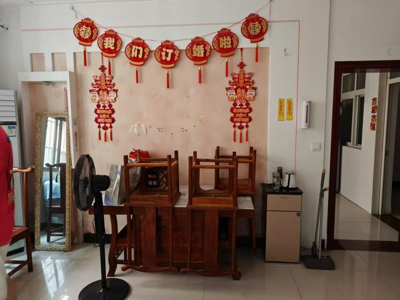 出租游览街3楼3室两厅，1万（第 2 张）