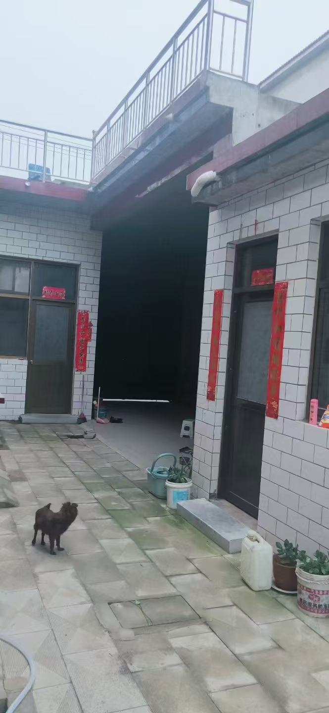 南关独家独院出租，临近学校  幼儿园  县城   交通便利，有需要随时联系（第 1 张）