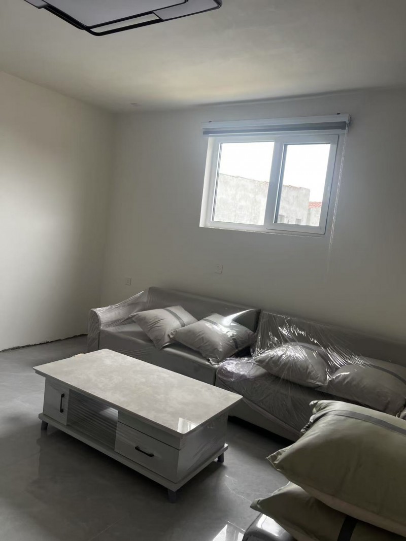 新建一套自建房一套，有三室两厅一厨一卫，有两室两厅一厨一卫，有独立小院，方便停车（第 4 张）