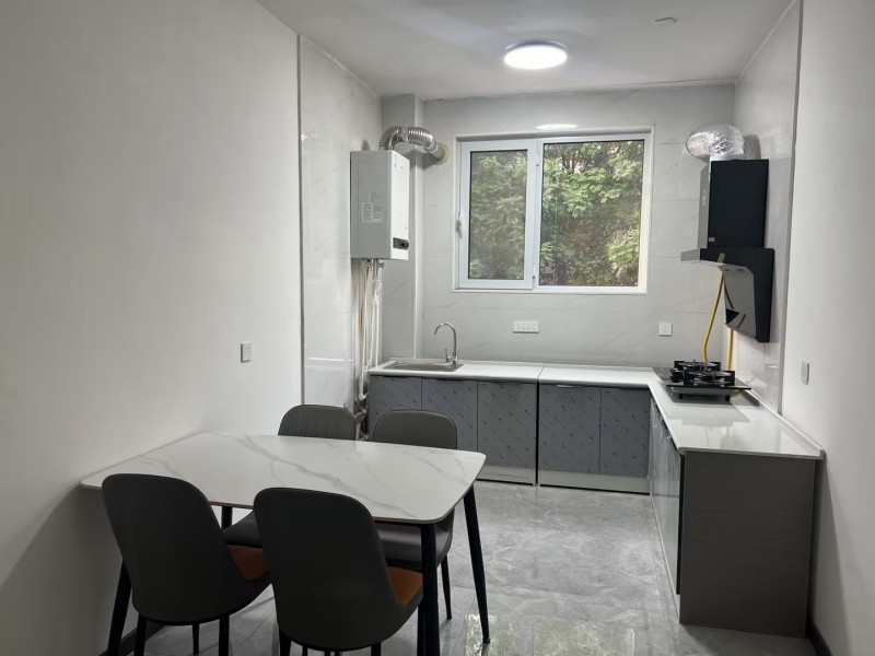 房屋出租：焦庄自建房出租，三室两厅一厨两卫，家具齐全，拎包入住。️地暖、空调。邻（第 5 张）