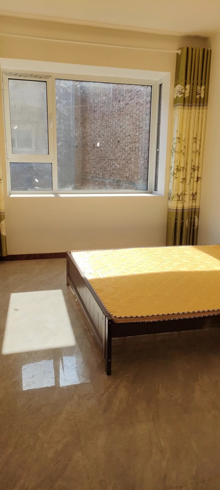 新建单元楼出租，紧临二中、实验二、新职教、水电齐全、停车方便，两室一厅一厨一卫，（第 3 张）