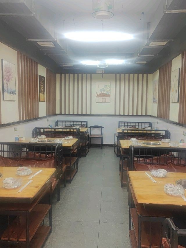 门市出租 临街商铺，地段好，客流量大（第 3 张）