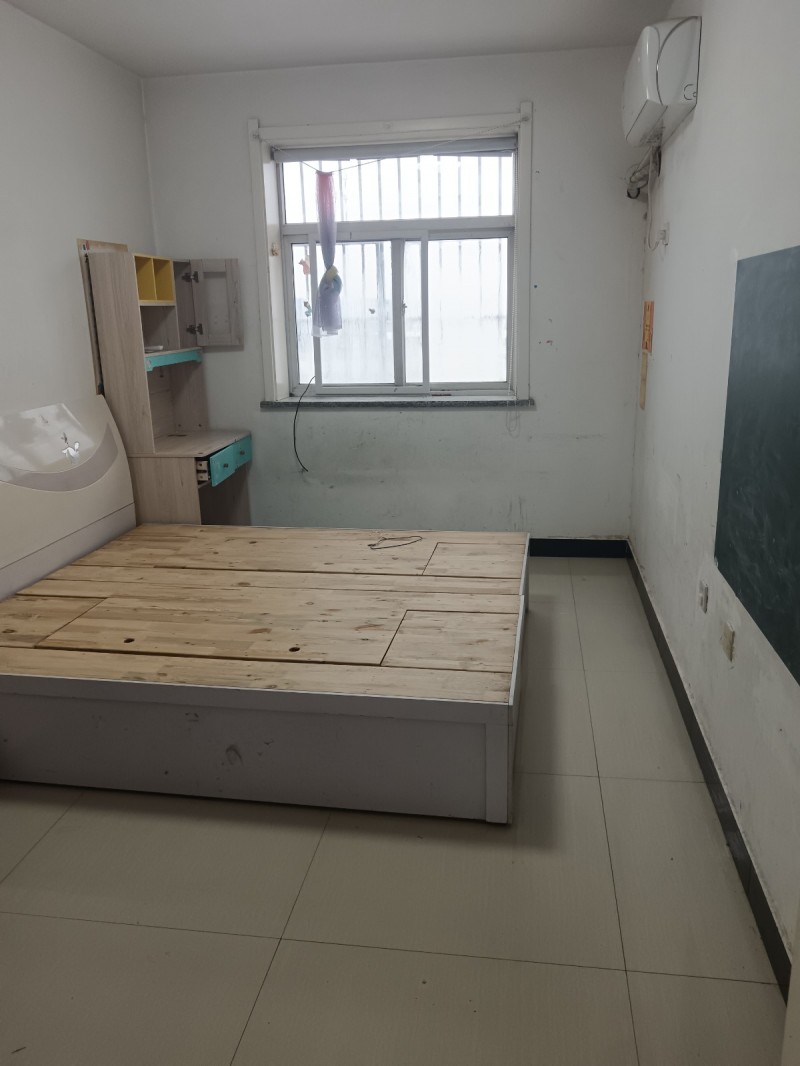 永安路，贸易街附近，阳光家园。家电齐全，拎包入住，三室一厅，首次出租，生活条件便（第 2 张）