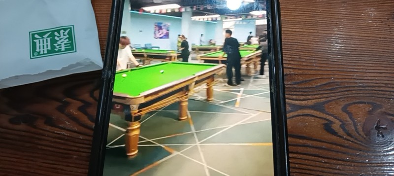 转让台球厅，
面积360平，带球桌12张，球杆110把，冲杆5把，观球椅8组，（第 1 张）