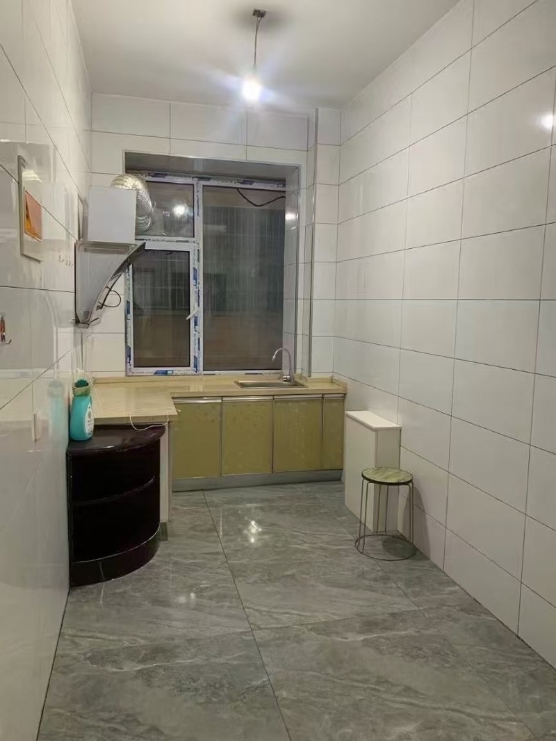 出租：高庄自建房，三室一厅一厨一卫，家具齐全，拎包入住（第 4 张）