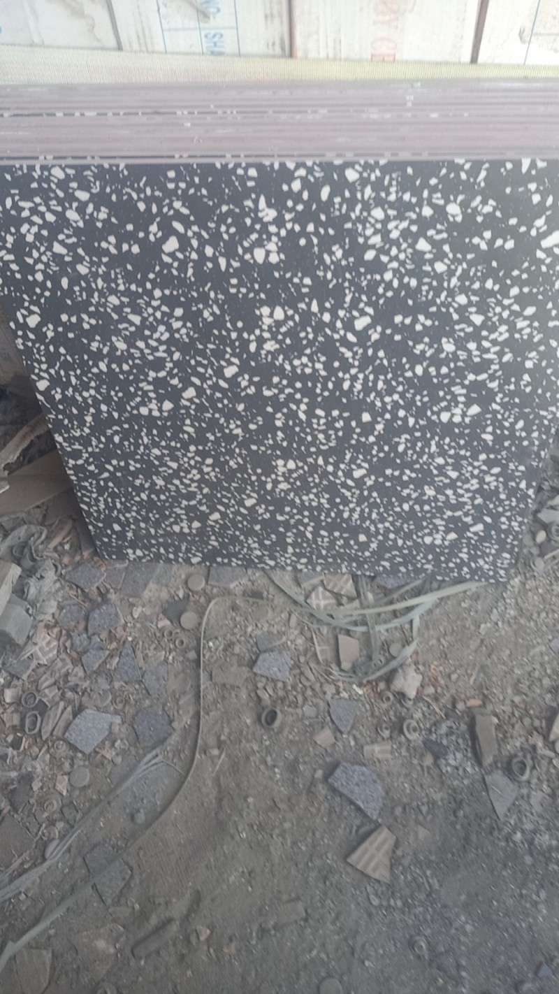 专业粘地板砖，墙砖，抹墙，楼梯，刮腻子，砌墙等土建零活（第 1 张）