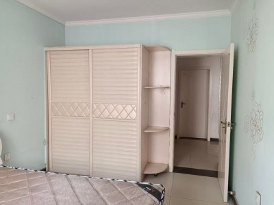 出租 金河苑 小区住房 三室两厅 两卫  4楼 采光好，通风好。精装修，家具家电（第 5 张）