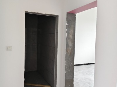 出租三楼一梯两户，交通便利，紧邻广平小学、站前路小学、实验三，育华中学，广平四中（第 2 张）