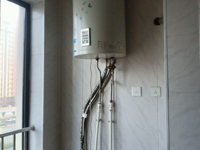出租万浩新城三室两厅两卫简装，有空调家具掂包入住！停车方便（第 4 张）