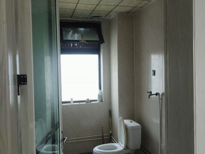 出租万浩新城三室两厅两卫简装，有空调家具掂包入住！停车方便（第 6 张）