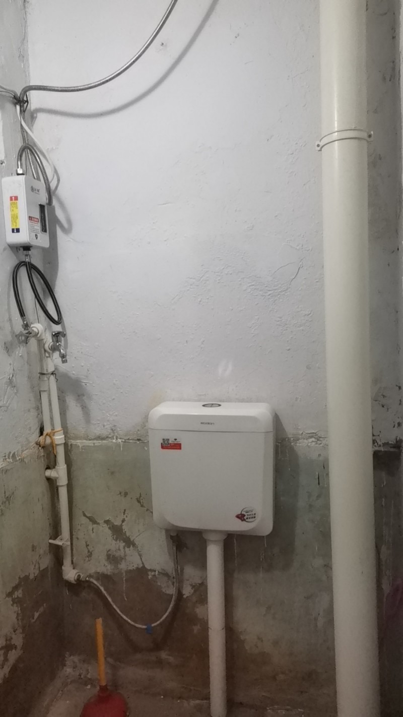附近有房屋提供，住宿，临休，月租，长租。日住每天每人20元（不包含空调费）有单人（第 6 张）