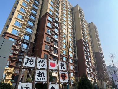 出售未来城三居室114平，三室两厅两卫，单价5400，楼层三层，可低首付一万多，（第 1 张）