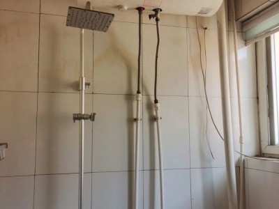 【德磬苑】出租自建房总层四层，出租三楼，水电暖齐全，三室二厅一卫，一百二十平拎包（第 3 张）