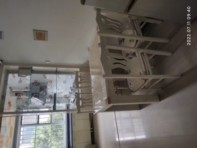 康佳苑小区单元楼1楼出租，三室两厅，一厨一卫，精装伶包入住。紧邻美食林超市。南关（第 4 张）