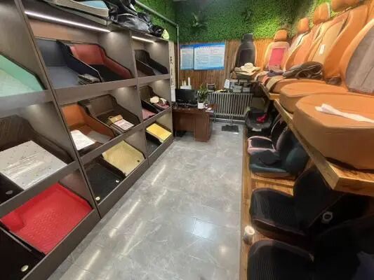 富强路北段超15年汽车美容装具店转让，有固定客源，店面24年才升完级，有水井，暖（第 1 张）